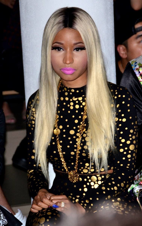 Ошибка в макияже: Ники Минаж переборщила с пудрой