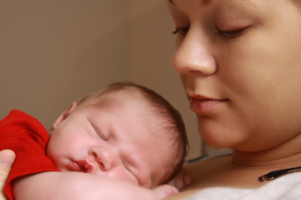 В первый год жизни ребенка родители теряют шесть недель сна