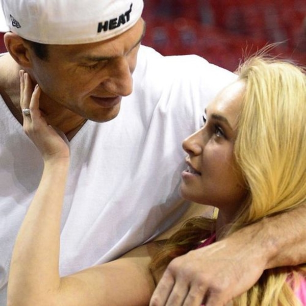 Невеста Кличко организовывает в Москве звездную вечеринку