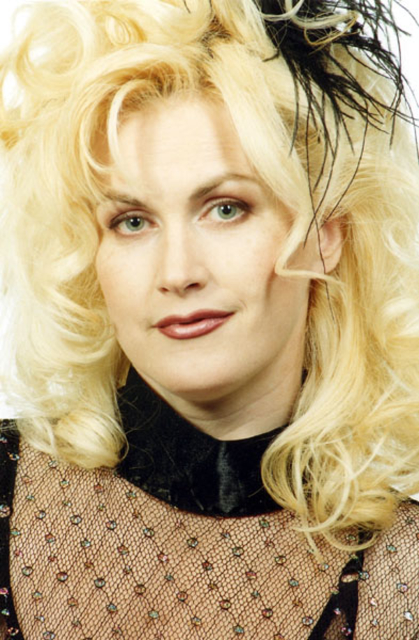 В Москве ограбили квартиру экс-солистки Миража: унесли более $ 30 тыс.