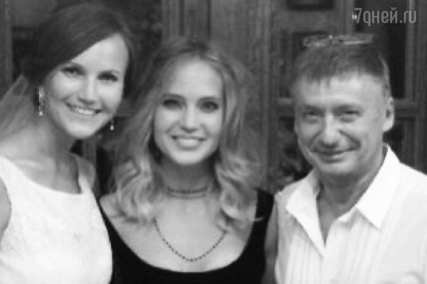 Сын Олега Табакова сыграл пышную свадьбу