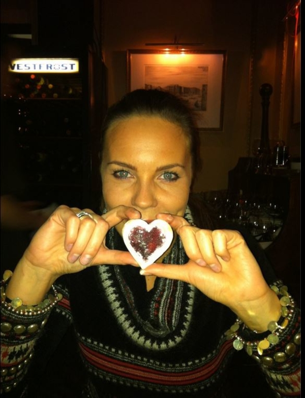 Экс-солист группы Чай вдвоем показал новорожденного сына