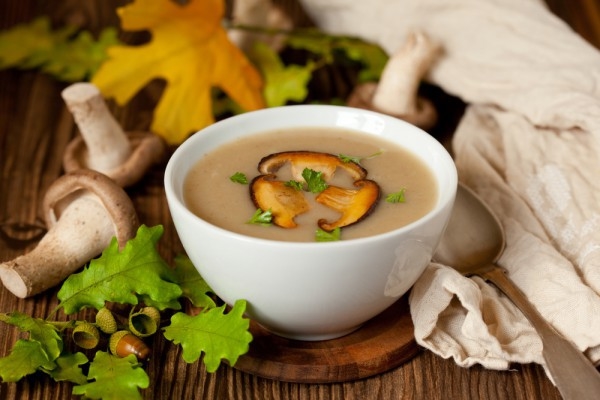 Грибной суп из шампиньонов: Три вкусные идеи