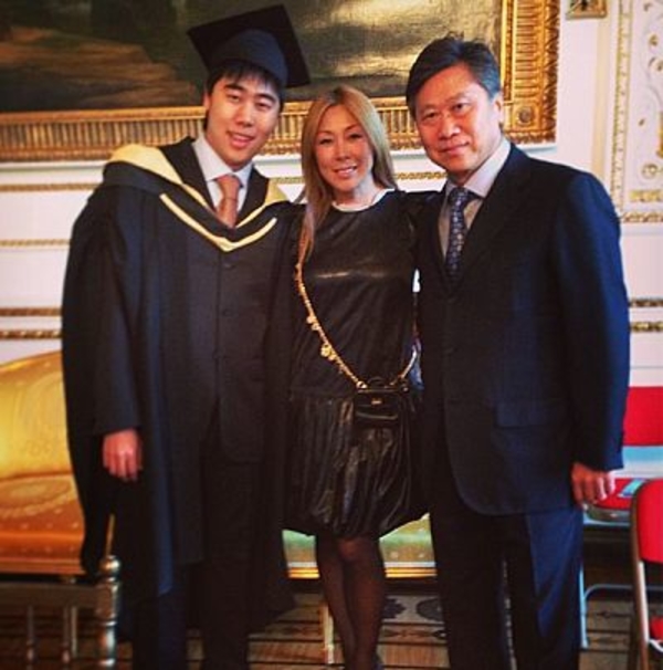 Анита Цой похвасталась сыном: Достойно!