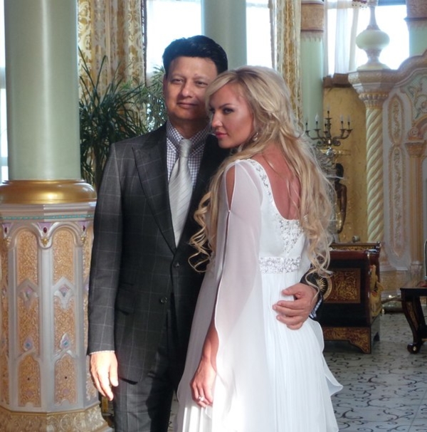 У Камалии живет девять собак и пять лошадей