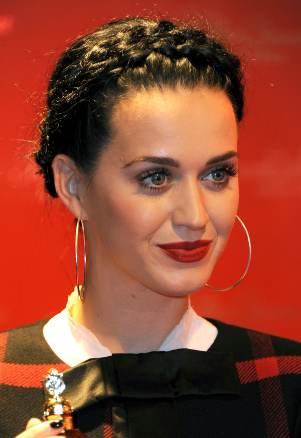 Венец из кос: Кэти Перри против Оливии Уайлд