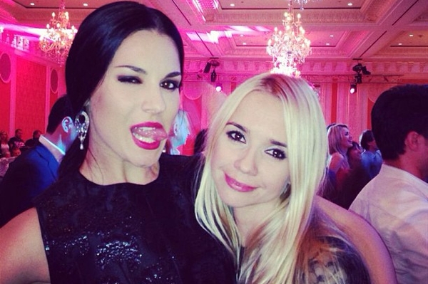 instagram.com/mashaefrosinina