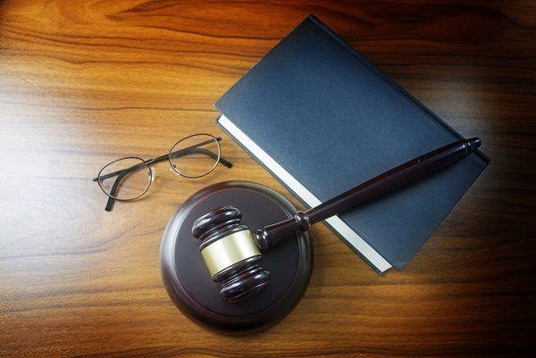 День юриста: поздравительные открытки