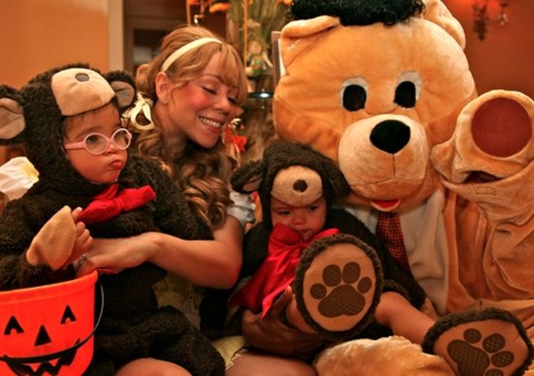 Как звезды наряжают детей на Хэллоуин (ФОТО)