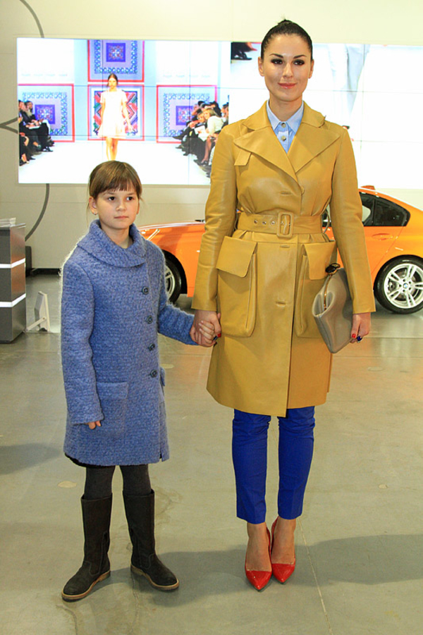 Модная верхняя одежда 2013: Звезды в тренчах