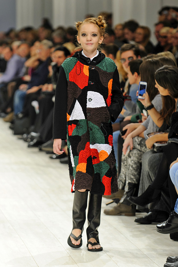 Пикник под елками: Виктор Анисимов представил детскую коллекцию на UFW