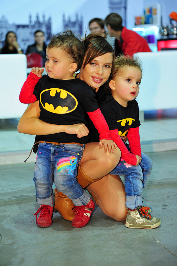 Ирена Карпа с детьми, Монро и другие: Звездные гости первого дня UFW