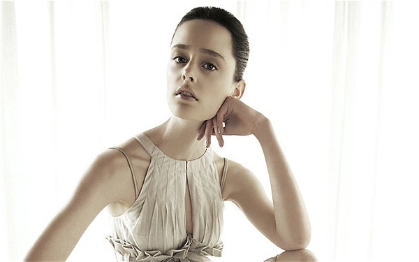 Болезненная худоба: Модель 8 лет боролась с анорексией