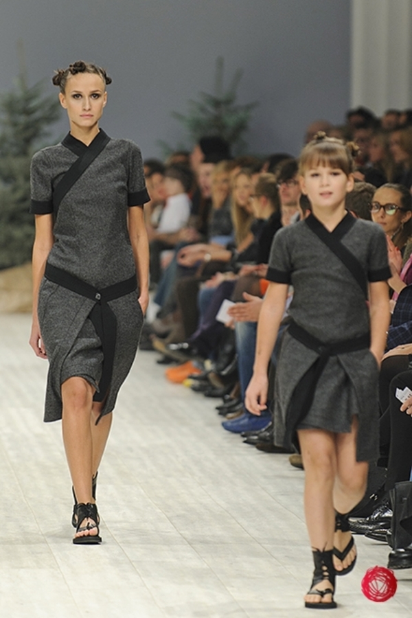 Дочь Маши Ефросининой стала моделью на показе