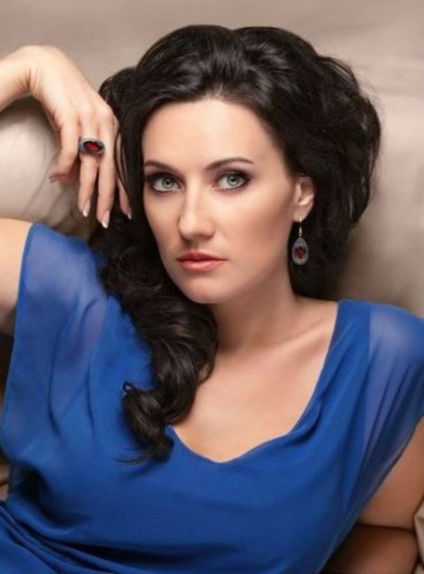 Соломия Витвицкая готовится к свадьбе: Главное, что есть жених и торт