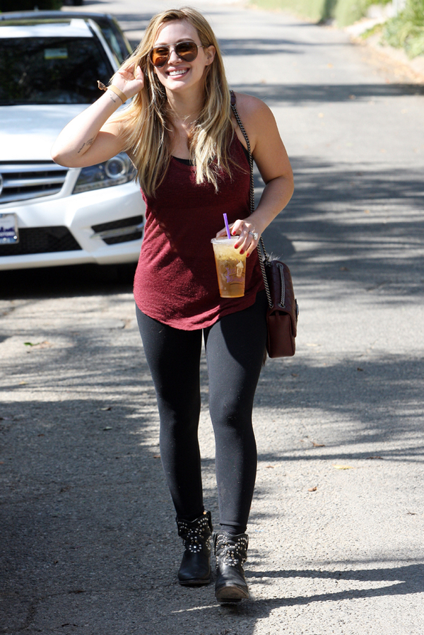 Папарацци: Чем заняты звезды в пятницу (ФОТО)