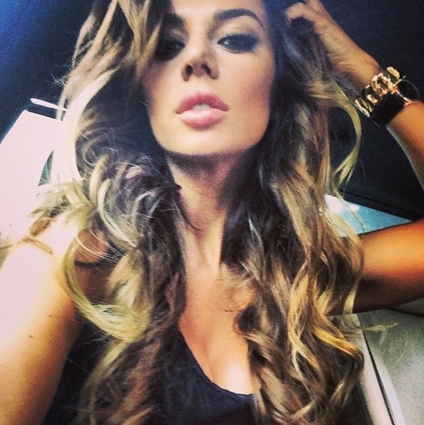 Аня Седокова участницам шоу Хочу в ВИА Гру: Попуститесь! Это не к добру