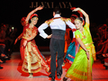 Экзотика на подиуме: Модное шоу из Индии закрыло UFW