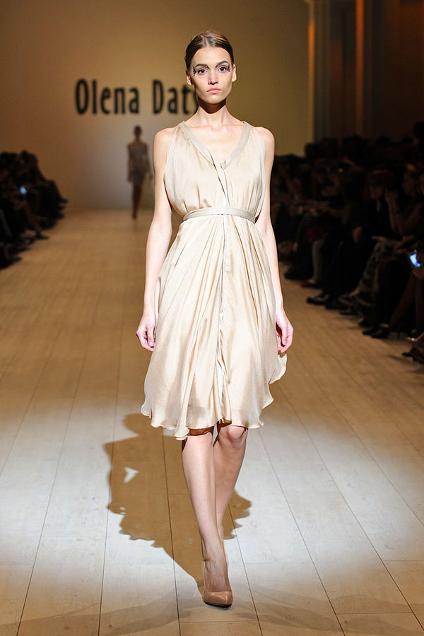 Платья-обереги в коллекции весна-лето 2014 Olena Dats'