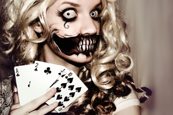 lyzius.deviantart.com