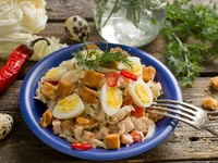 Салаты из перепелиных яиц: ТОП-5 рецептов