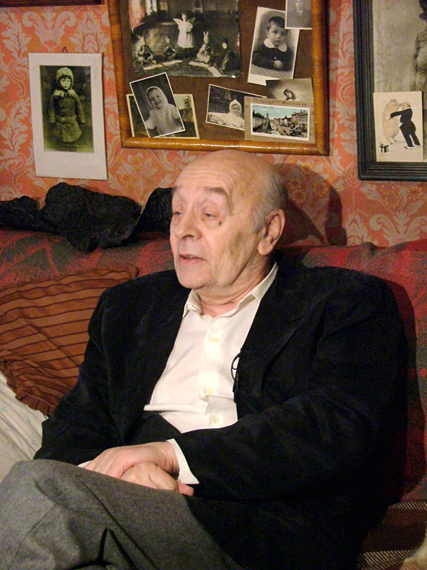 Актер Леонид Броневой вернулся в киевскую больницу