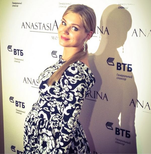 Кристина Асмус заявила, что все еще замужем за Харламовым