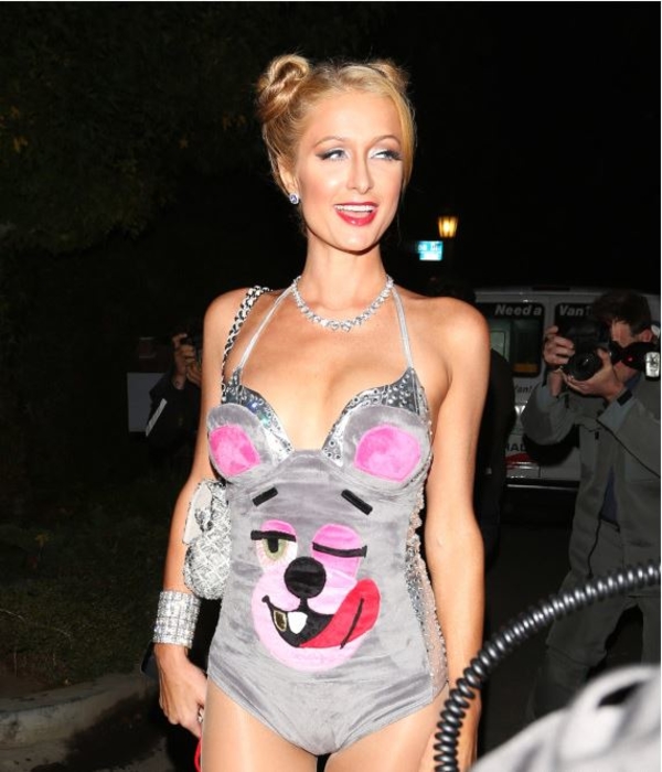 Пэрис Хилтон превратилась в Майли Сайрус ради вечеринки Playboy