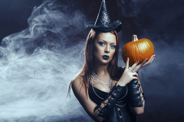 Хэллоуин 2013: Праздничные наряды и аксессуары из киевских магазинов