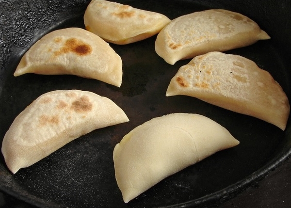 Как приготовить жареные пирожки с мясом (ВИДЕО)