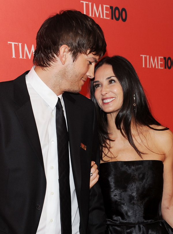 Эштон Качер и Деми Мур подписали документы о разводе