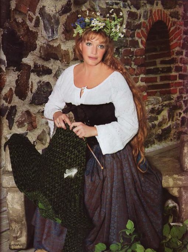 Актриса Елена Проклова стреляла в экстрасенсов