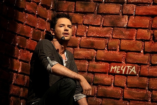 Победитель Х-фактор 2 рассказал о жизни после шоу