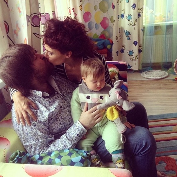 Эвелина Бледанс показала нежное семейное фото