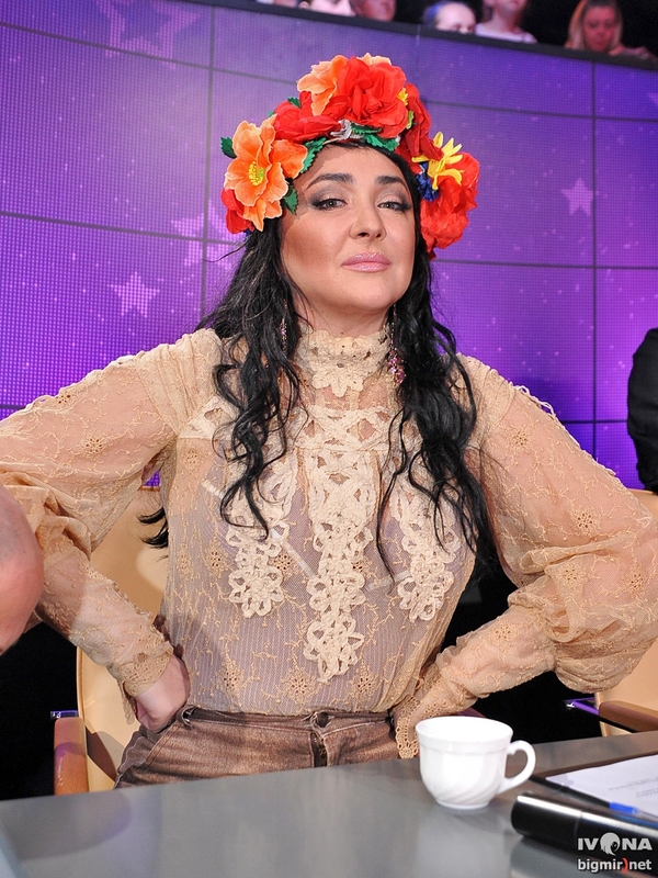 Лолита отмечает день рождения: ТОП-10 эпатажных образов певицы