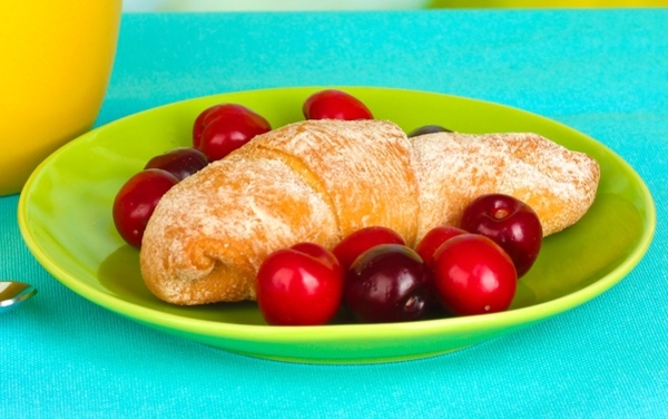 Как приготовить хрустящие рогалики к чаю (ВИДЕО)