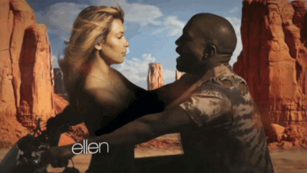 Ким Кардашян похвасталась фигурой в откровенном клипе