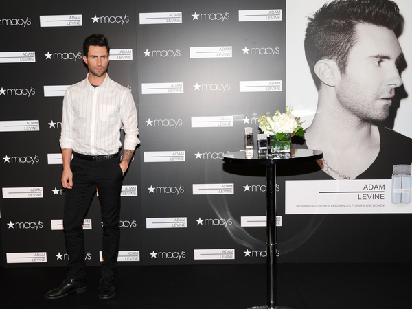 Самый сексуальный: ТОП-10 образов Адама Левина