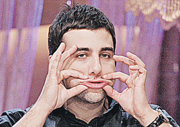 День телевидения: ТОП-3 смешных видео с ведущими в прямых эфирах