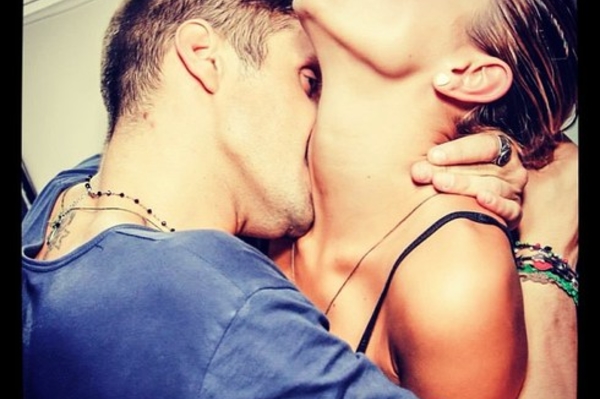 instagram.com/simyale86