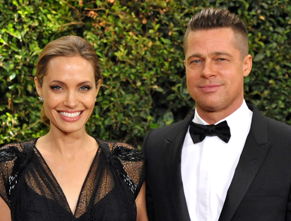 Джоли подарит Питту на день рождения остров в форме сердца – СМИ