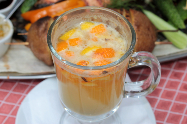 Как приготовить глинтвейн по-карибски (ВИДЕО)