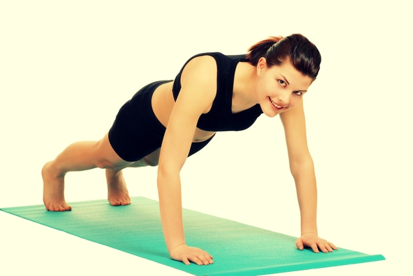 Упражнение для мышц кора, ног и ягодиц - движение дня