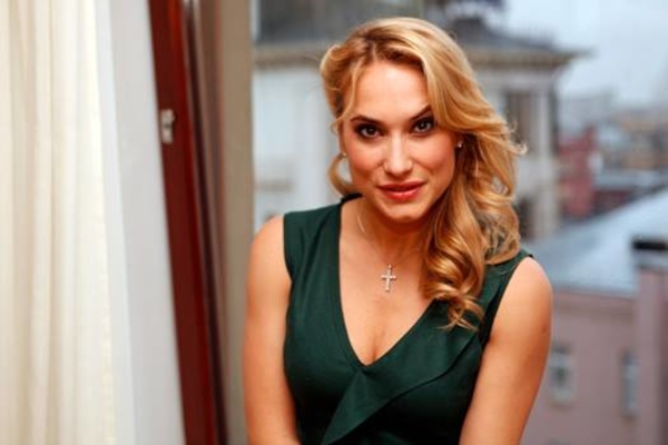 Известная российская ведущая ждет ребенка