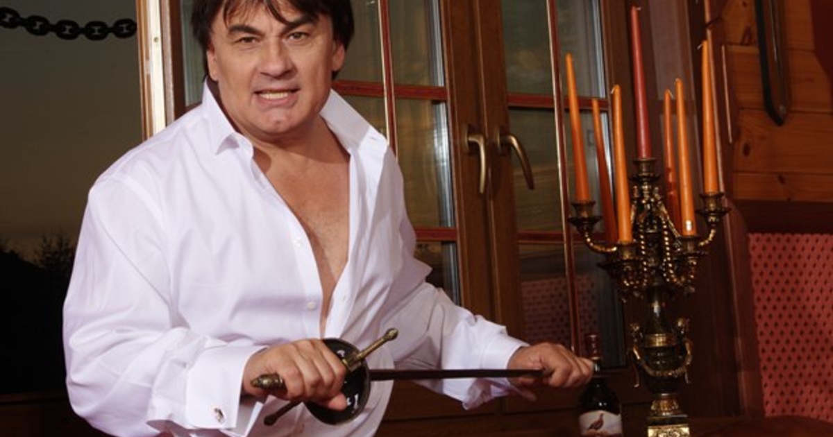 Фото Серова Александра Певца