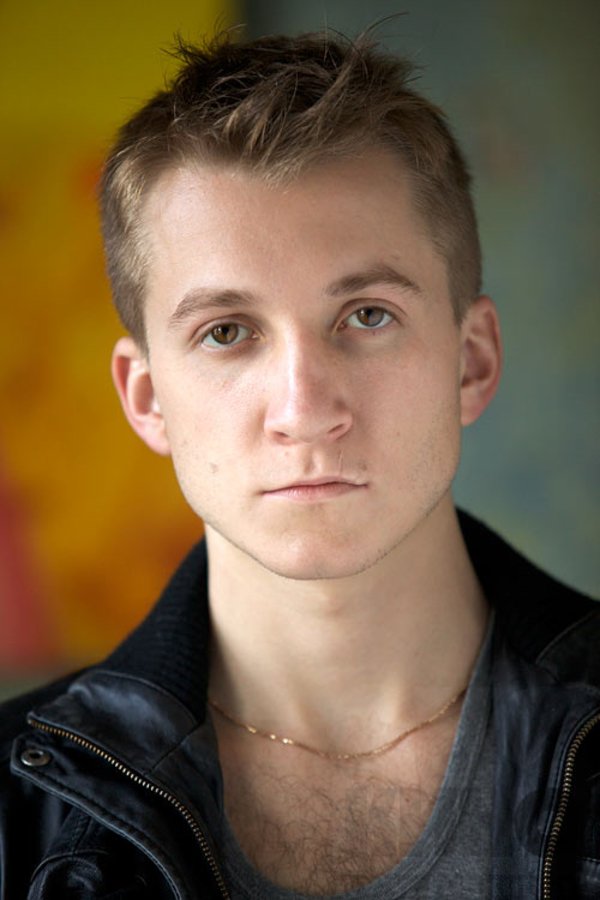 Дмитрий Шаракоис хочет помочь начинающим актерам