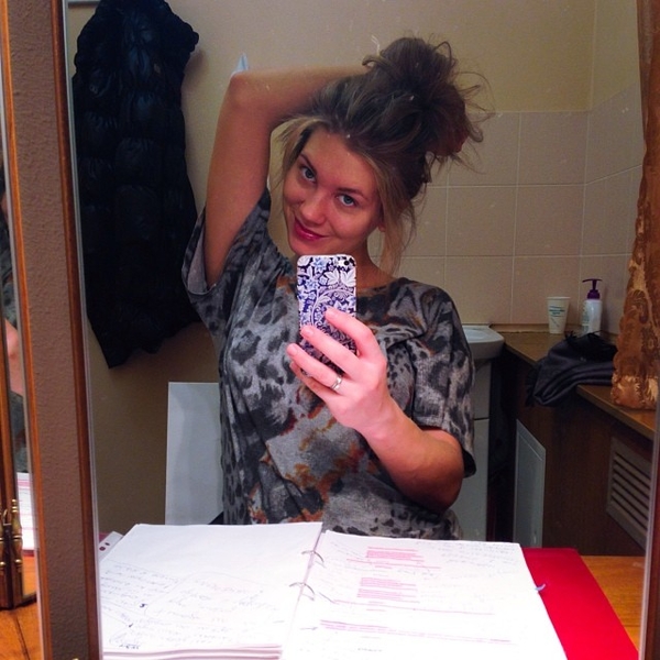 Кристниа Асмус "на сносях" отправилась на премьеру Гамлета