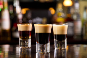 Как приготовить коктейль Б-52