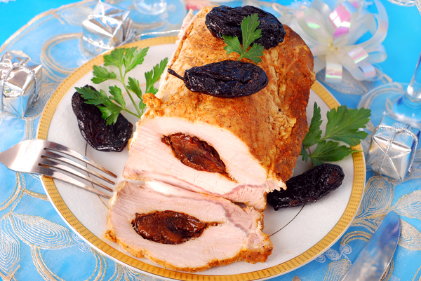 Свинина с черносливом: ТОП-5 рецептов