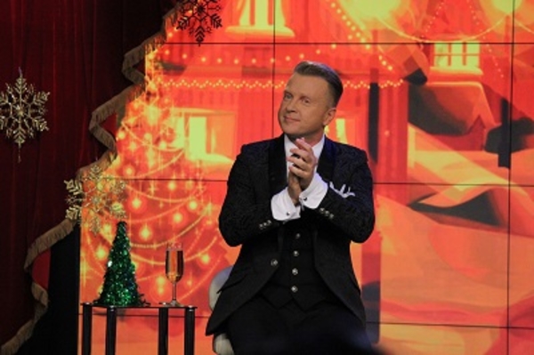 В новогодний вечер ТВi покажет Зеленый огонек с Антоном Мухарским